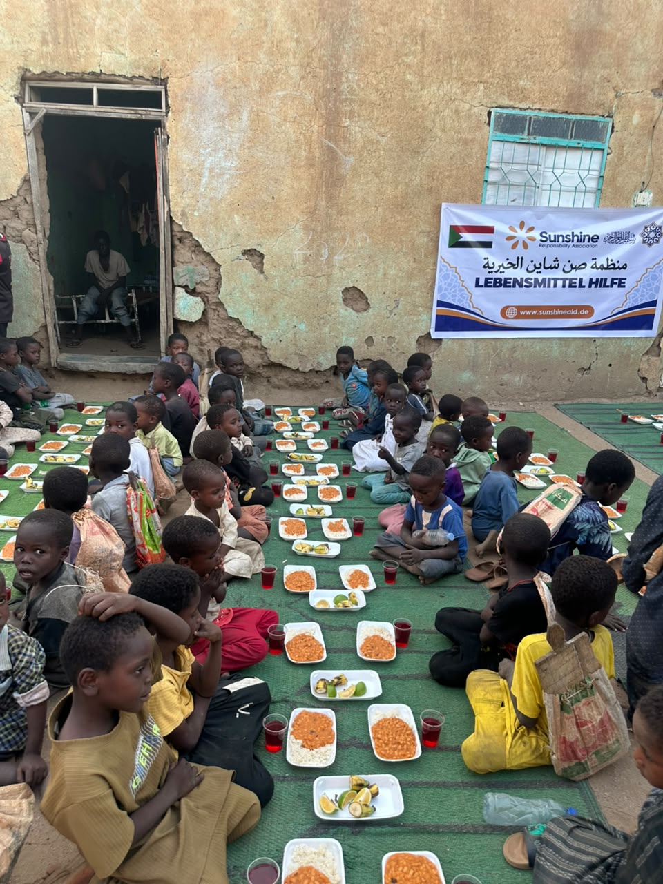 Warme Mahlzeiten für Kinder · Sudan